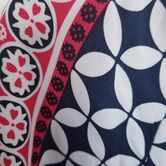 Geometric Print Boho Top by Crown & Ivy - Picture 2 of 8